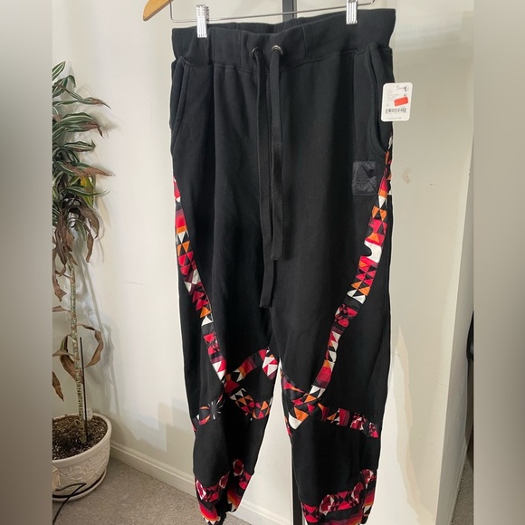 NWT FP Movement Snow Flow Joggers, Size Medium. Aztec logo pants - Picture 3 of 10